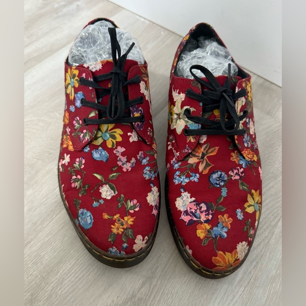 Dr. Martens Red and Black Flats with Chunky Sole Sz 10 - Picture 3 of 13
